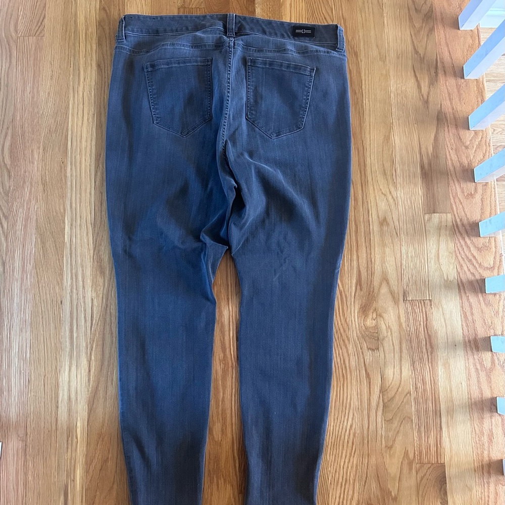 Liverpool Women’s Skinny Jeans in Grey/Black Wash - Picture 3 of 3